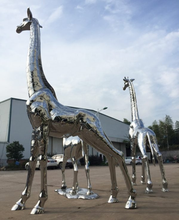 Luxury-shiny-metal-giraffes-camel-animal-windowdisplay