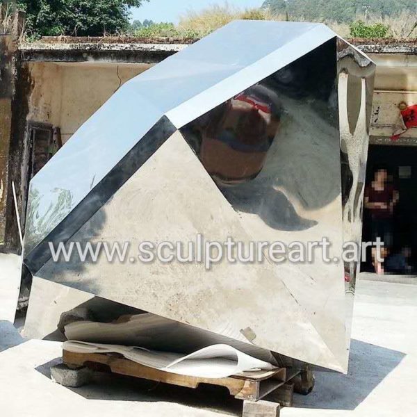 Modern diamond shape stainless steel sculpture for garden decor