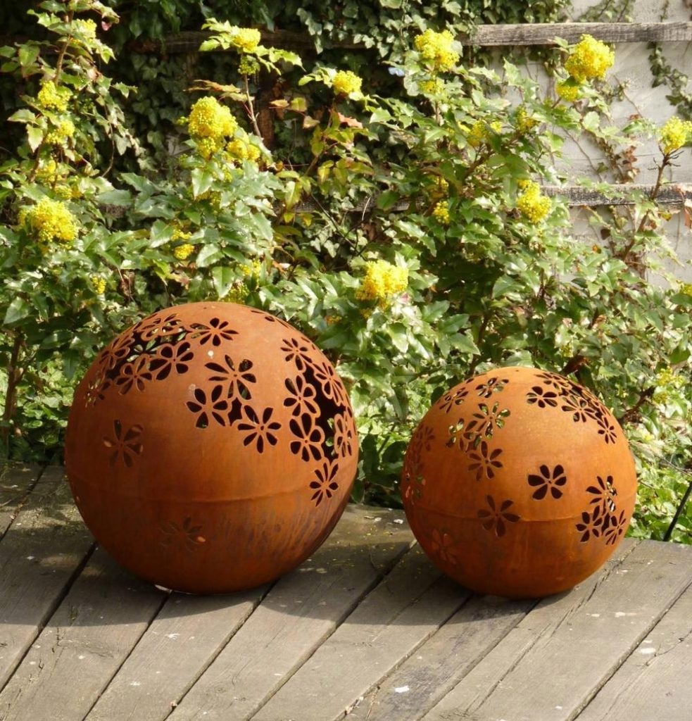 Modern corten steel garden ornaments metal globe sculpture